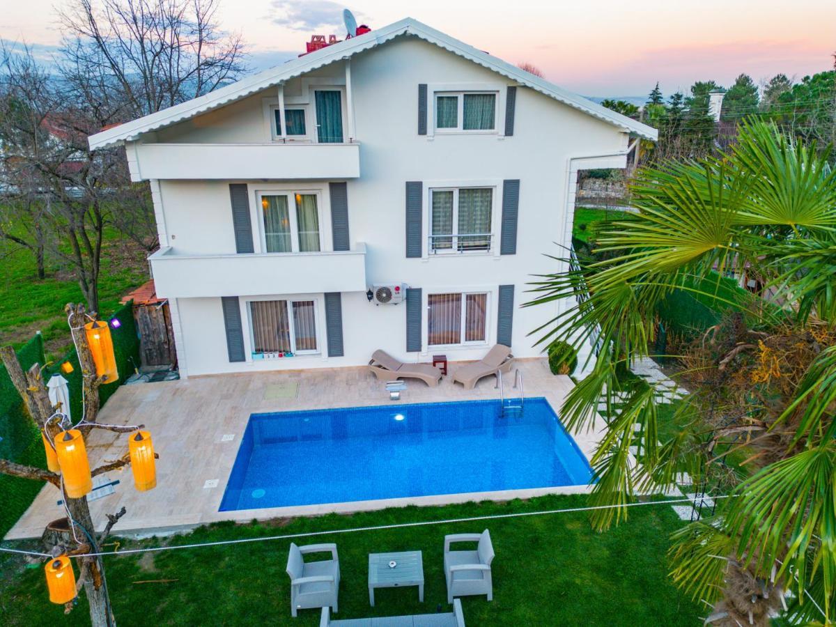 Villa Atlas Muhafazakar Havuzlu, Mustakil Genis Bahceli Sapanca Exterior foto